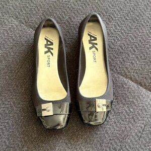 Women's Anne Klein Flats